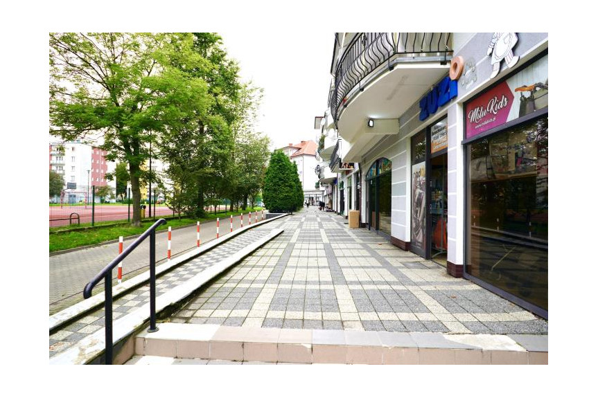 kołobrzeski, Kołobrzeg, Millennium , Zapleczna, Lokal 70 m2 dobra lokalizacja